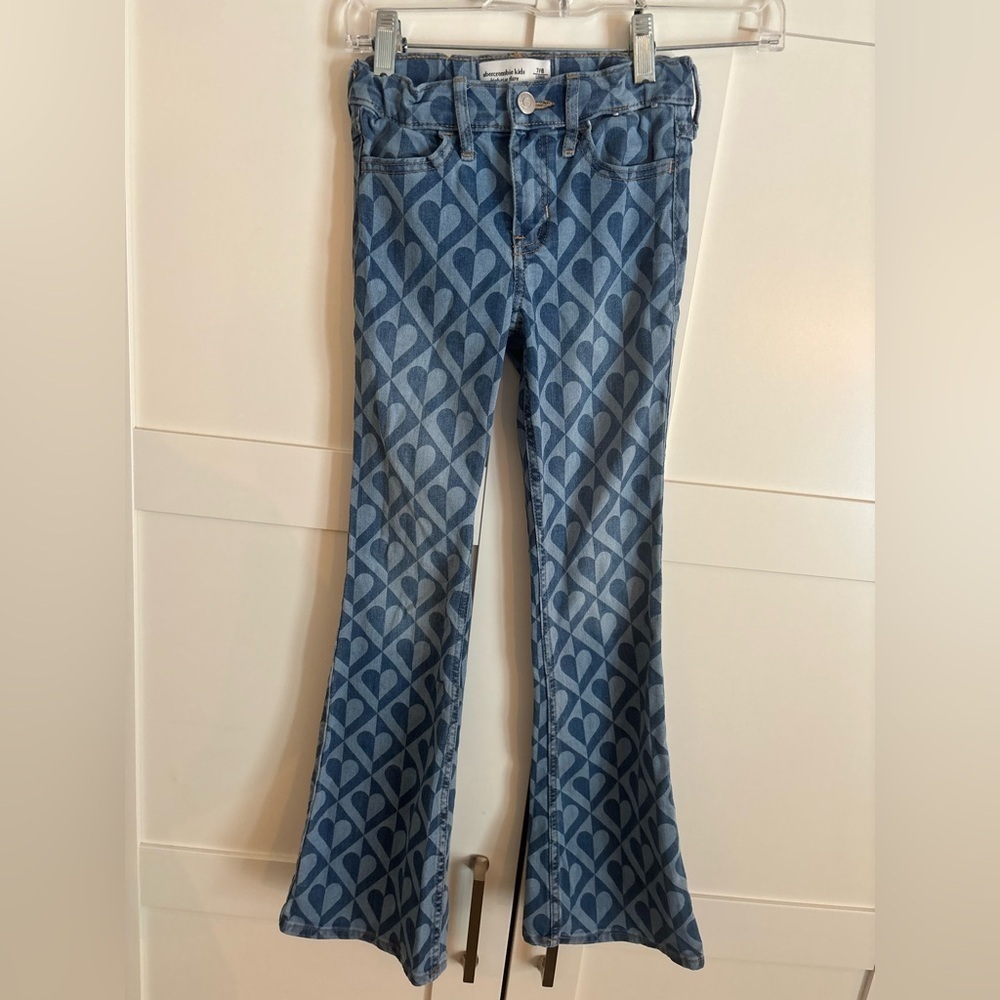 Abercrombie Kids High Rise Flare Heart Pattern Size 7/8 Long